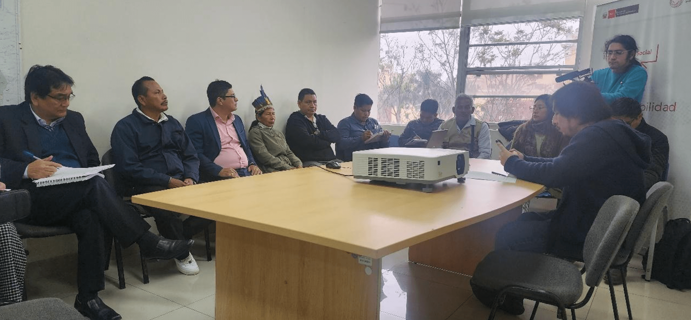 Manifestación en contra de la carretera en MTC.